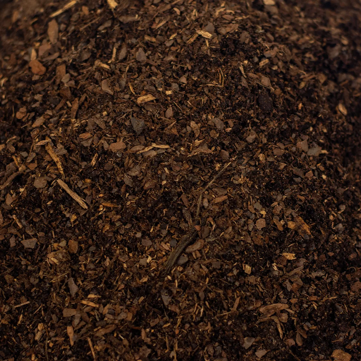 Fine pine bark mulch for high-visibility beds